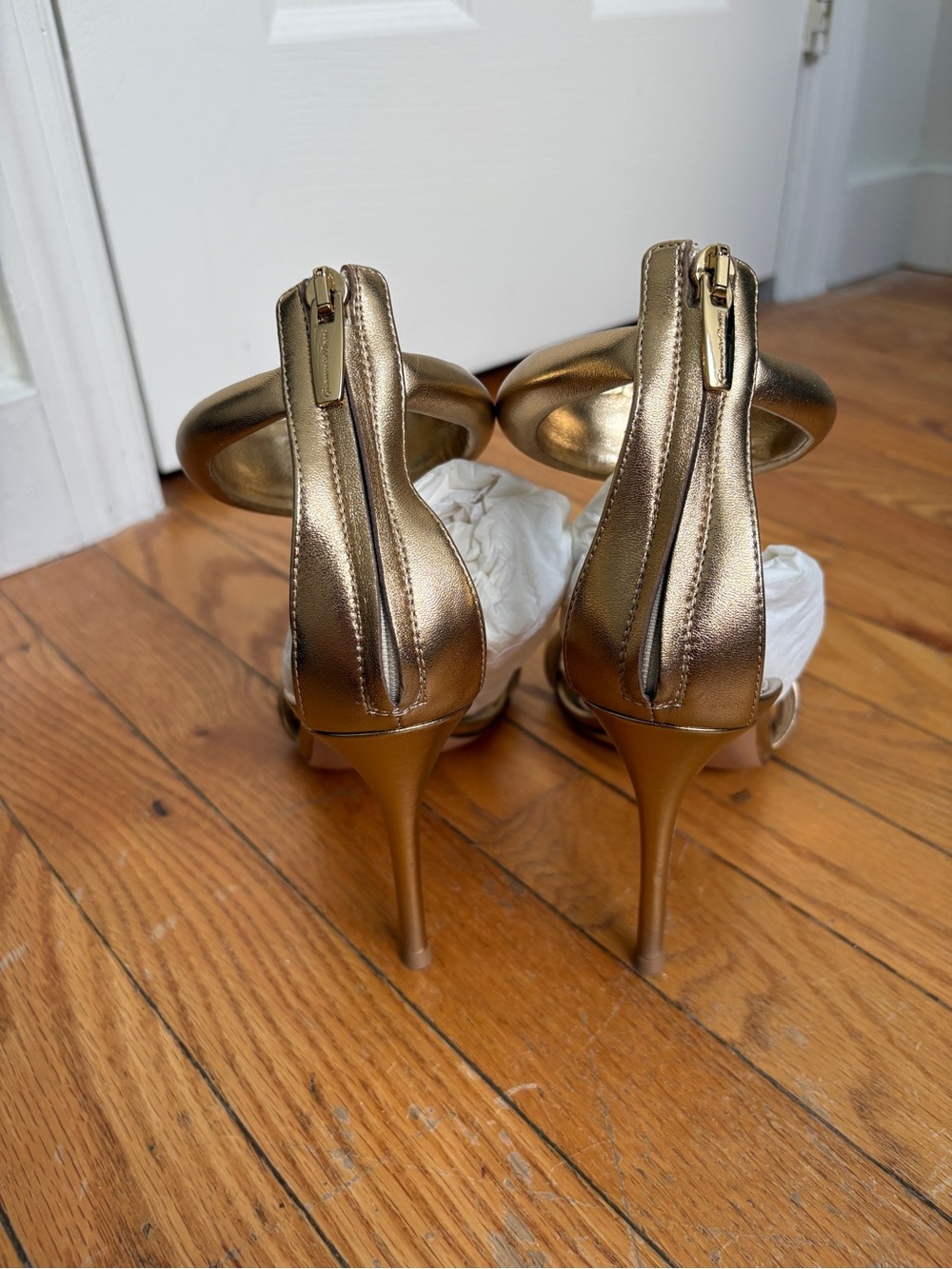 Gianvito Rossi Bijoux 38.5 Metallic Gold Sculpted Strap Stiletto Sandals - Picture 2 of 8
